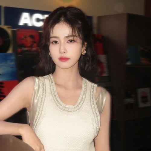 白鹿爆料消息最新,揭秘娱乐圈最新热点事件